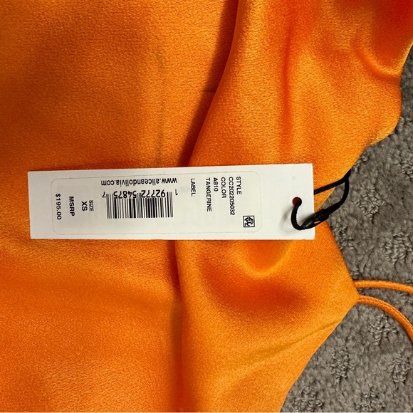 Alice and Olivia mini shorts and matching top - Picture 4 of 5